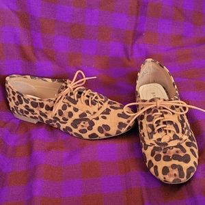 Bamboo lace-tie leopard print oxfords